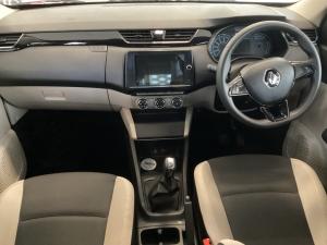 Renault Triber 1.0 Zen auto - Image 6