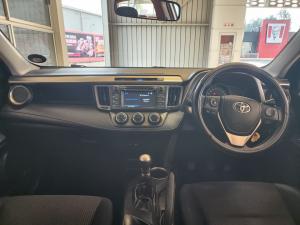 Toyota RAV4 2.0 GX - Image 6