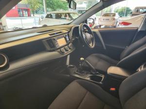 Toyota RAV4 2.0 GX - Image 7