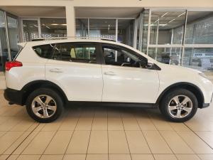 Toyota RAV4 2.0 GX - Image 3