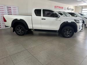 Toyota Hilux 2.4GD-6 Xtra cab Raider manual - Image 3