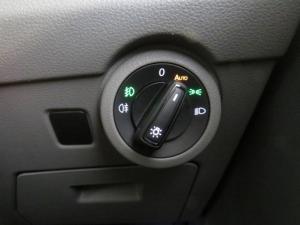 Volkswagen T6.1 Kombi 2.0TDi DSG 110KW Trendline - Image 9