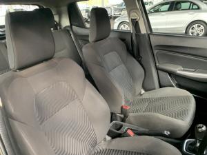 Suzuki Swift 1.2 GLX manual - Image 8