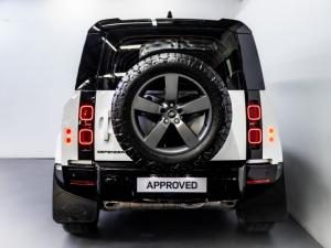 Land Rover Defender 110 D350 X-Dynamic HSE - Image 10