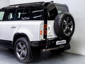 Land Rover Defender 110 D350 X-Dynamic HSE - Image 13