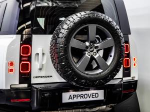 Land Rover Defender 110 D350 X-Dynamic HSE - Image 14