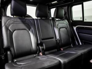 Land Rover Defender 110 D350 X-Dynamic HSE - Image 16