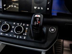 Land Rover Defender 110 D350 X-Dynamic HSE - Image 20