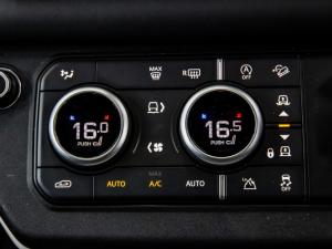 Land Rover Defender 110 D350 X-Dynamic HSE - Image 22