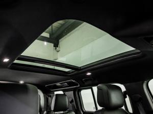 Land Rover Defender 110 D350 X-Dynamic HSE - Image 23