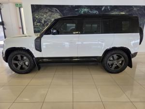 Land Rover Defender 110 D350 X-Dynamic HSE - Image 2