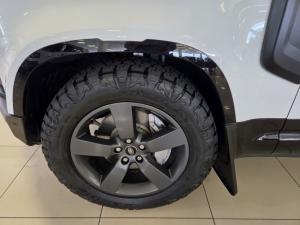 Land Rover Defender 110 D350 X-Dynamic HSE - Image 4