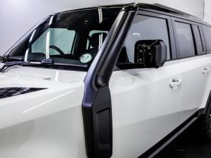 Land Rover Defender 110 D350 X-Dynamic HSE - Image 8