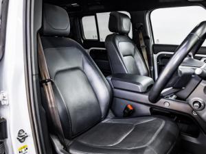 Land Rover Defender 110 D300 X-Dynamic HSE - Image 11