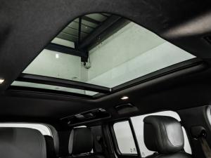 Land Rover Defender 110 D300 X-Dynamic HSE - Image 21