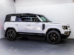 Land Rover Defender 110 D300 X-Dynamic HSE - Image 2