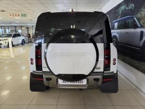 Land Rover Defender 110 D300 X-Dynamic HSE - Image 5