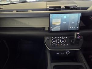 Land Rover Defender 110 D300 X-Dynamic HSE - Image 8
