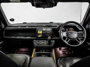 Land Rover Defender 110 D300 X - Image 17