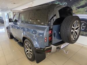 Land Rover Defender 110 D250 X-Dynamic SE - Image 5