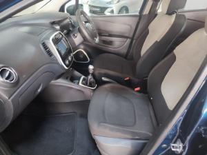 Renault Captur 66kW turbo Blaze - Image 14