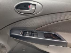 Toyota Etios hatch 1.5 Sprint - Image 15