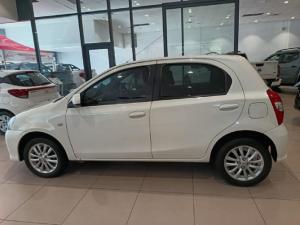 Toyota Etios hatch 1.5 Sprint - Image 2