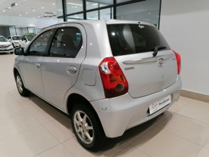 Toyota Etios hatch 1.5 Sprint - Image 3