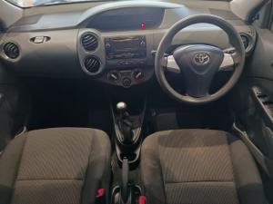 Toyota Etios hatch 1.5 Sprint - Image 6