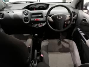 Toyota Etios hatch 1.5 Sprint - Image 6