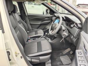 Nissan Magnite 1.0 Visia auto - Image 5