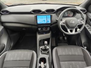 Nissan Magnite 1.0 Visia auto - Image 8