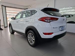 Hyundai Tucson 2.0 Premium auto - Image 3