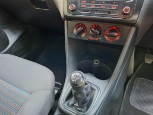 Volkswagen Polo Vivo hatch 1.4 Trendline - Image 11