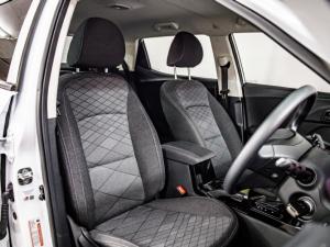 Mahindra XUV 3XO 1.2T MX2 manual - Image 8