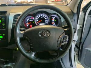 Toyota Hilux 4.0 V6 double cab Raider Dakar edition - Image 17