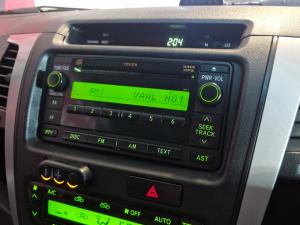 Toyota Hilux 4.0 V6 double cab Raider Dakar edition - Image 21