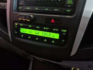 Toyota Hilux 4.0 V6 double cab Raider Dakar edition - Image 22