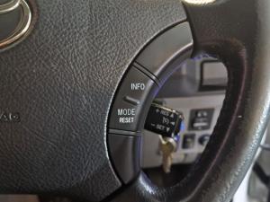 Toyota Hilux 4.0 V6 double cab Raider Dakar edition - Image 24