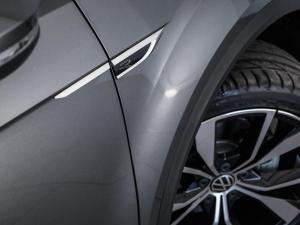 Volkswagen T-Roc 2.0TSI 4Motion R-Line - Image 13