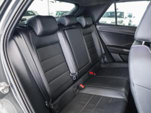 Volkswagen T-Roc 2.0TSI 4Motion R-Line - Image 17