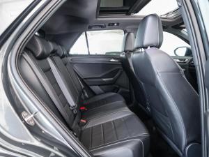 Volkswagen T-Roc 2.0TSI 4Motion R-Line - Image 18