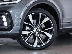 Volkswagen T-Roc 2.0TSI 4Motion R-Line - Image 3