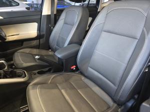 Volkswagen Polo sedan 1.0TSI Style - Image 17