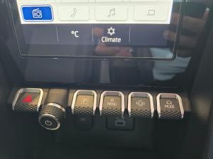 Volkswagen Amarok 2.0TDI double cab Life auto - Image 12