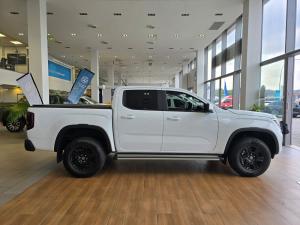 Volkswagen Amarok 2.0TDI double cab Life auto - Image 5