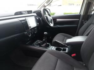 Toyota Hilux 2.4GD-6 double cab Raider manual - Image 7