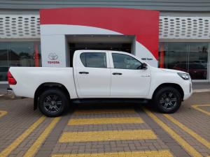 Toyota Hilux 2.4GD-6 double cab Raider manual - Image 3