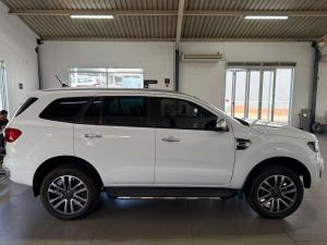 Ford Everest 2.0D BI-TURBO LTD 4X4 automatic - Image 6