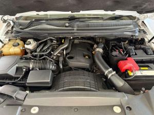 Ford Everest 2.0D BI-TURBO LTD 4X4 automatic - Image 9